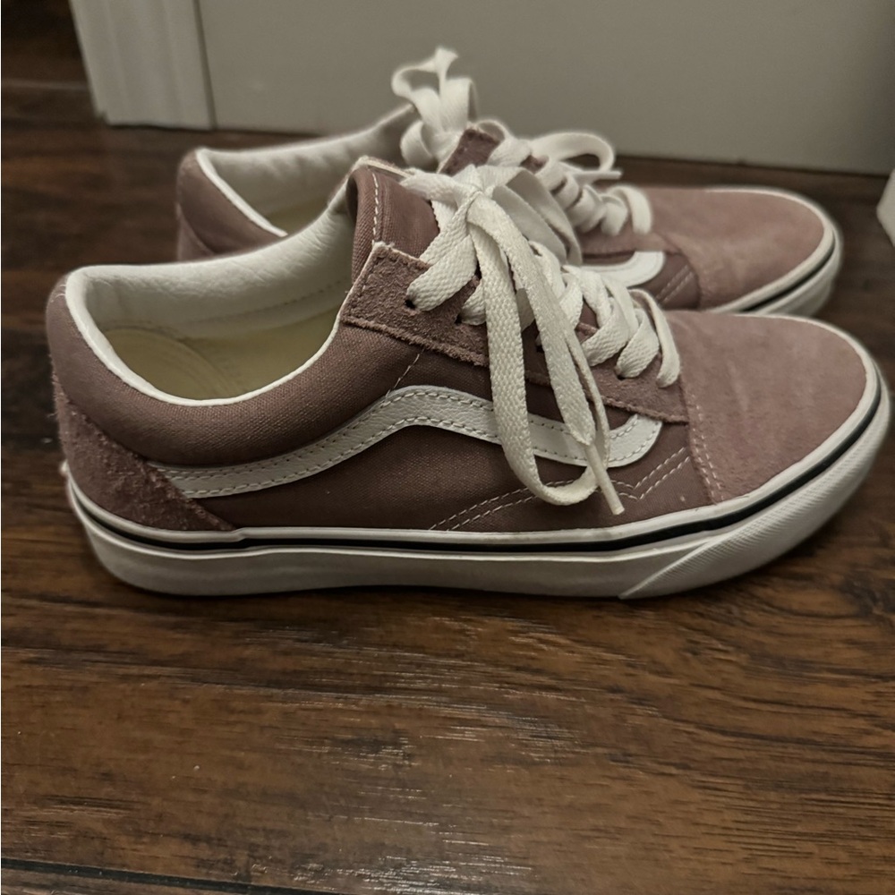 WOMEN'S VANS WARD SKATE SHOES size 7